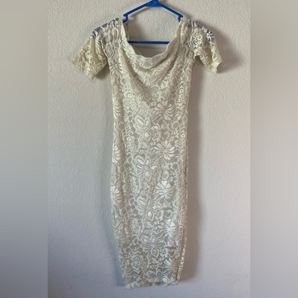 Love J White Bodycon Maxi Dress w/ Floral Lace Pattern Size S